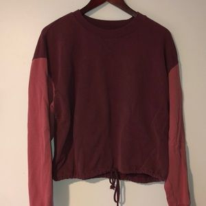 La hearts two toned crew neck